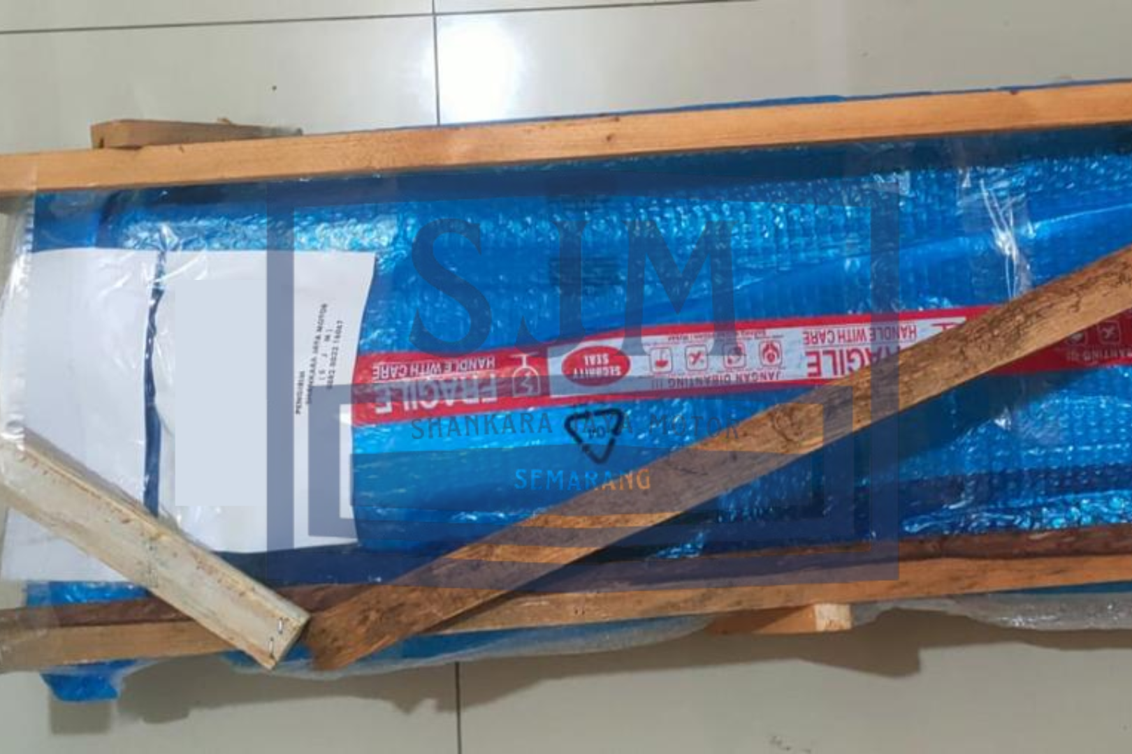 Ready to Ship: Front Grill FORD